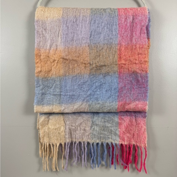 5 for $25| Vibrant color winter super soft plaid scarf 18x 70 approximate - Picture 3 of 6